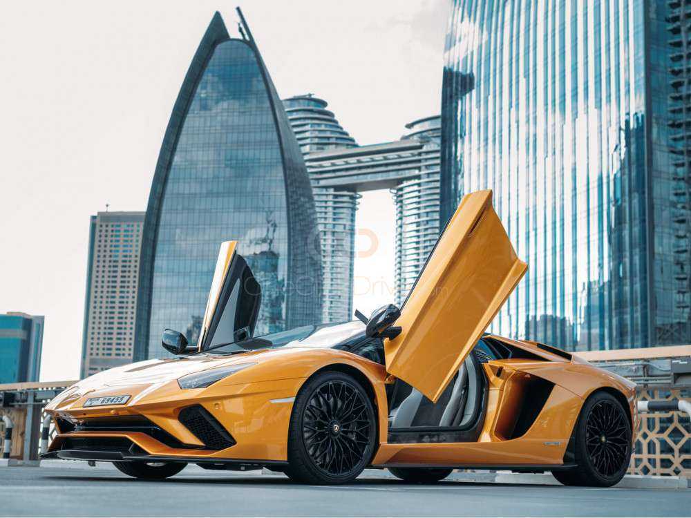 RENT LAMBORGHINI AVENTADOR ROADSTER 2018 IN DUBAI-pic_1