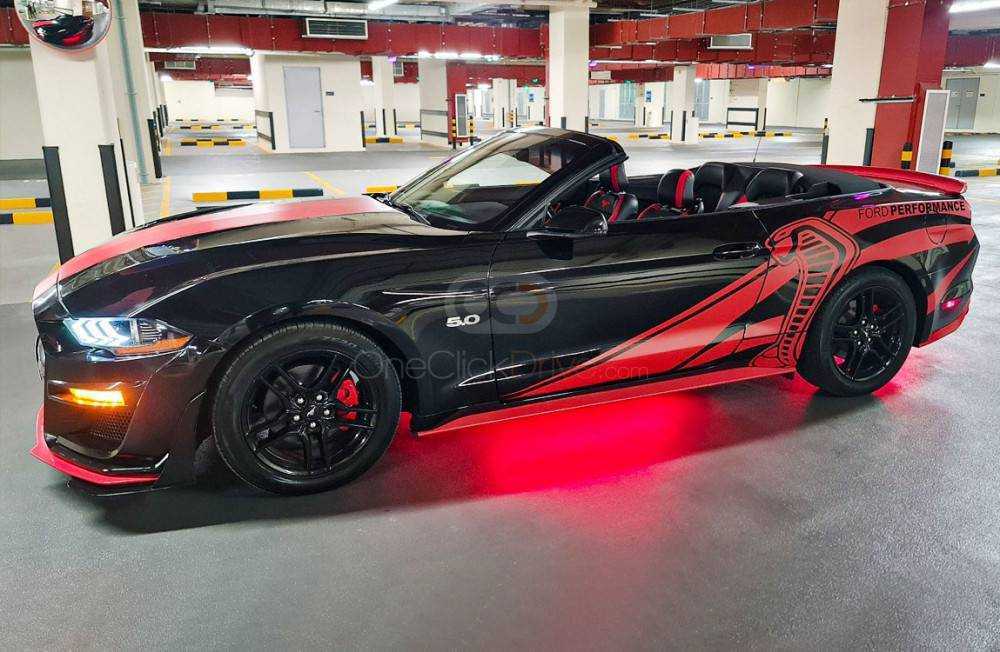 Rent Black Ford Mustang EcoBoost Convertible V4 in Dubai-pic_1