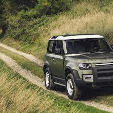 RENT LAND ROVER DEFENDER V6 2022 IN DUBAI-pic_3