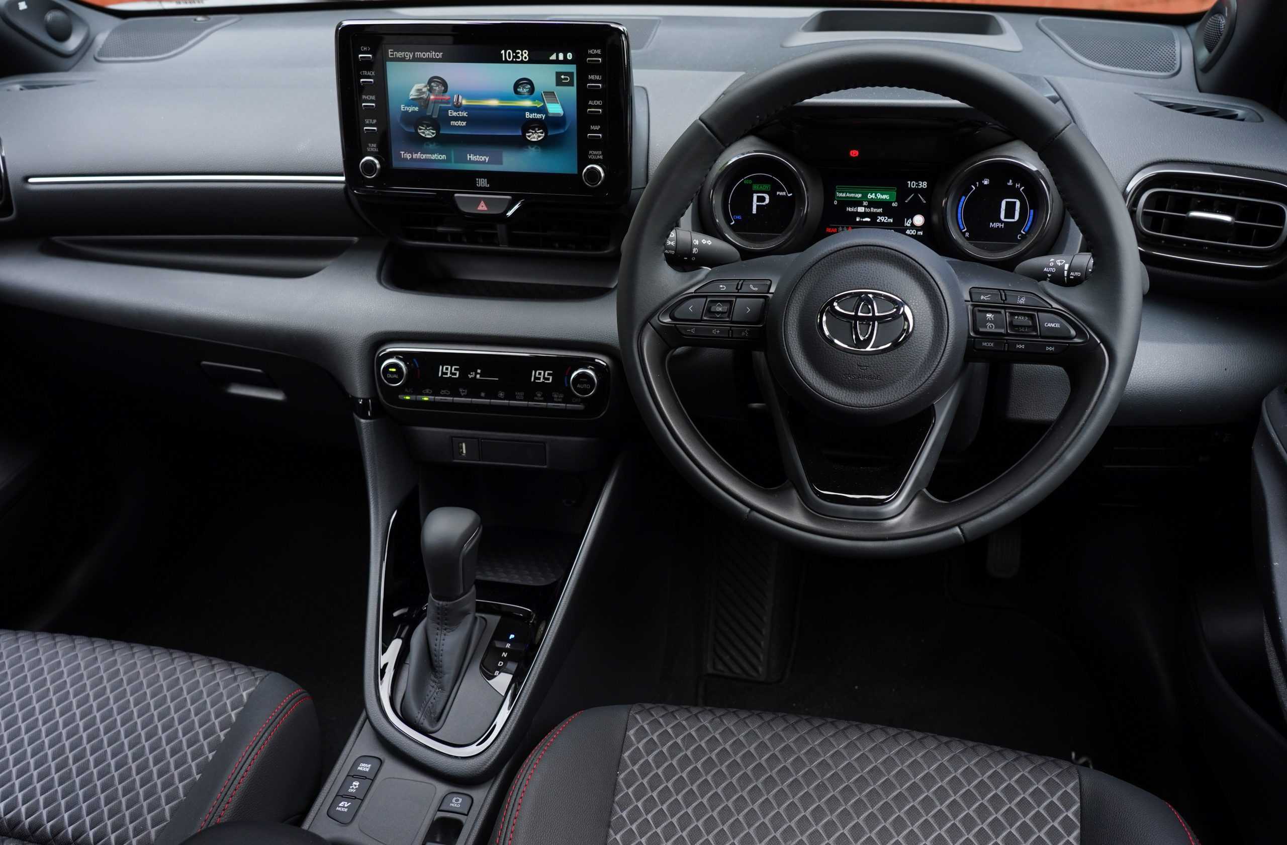 New car for sale 2023 Toyota Yaris-pic_4