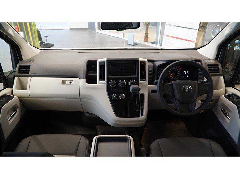 New car for sale 2023 Toyota Hiace Van-pic_3