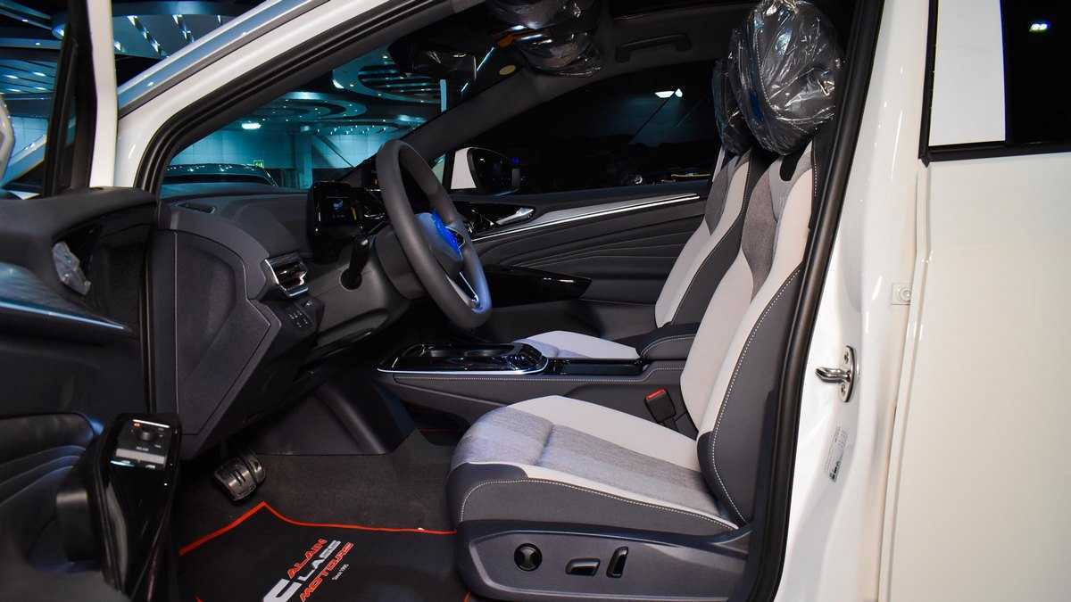 Volkswagen ID.4 Crozz Lite Pro | VW4 | RWD | Electric | A/T Blue/Black | 5Seater | Export Only-pic_4