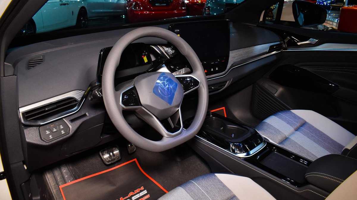 Volkswagen ID.4 Crozz Lite Pro | VW4 | RWD | Electric | A/T Blue/Black | 5Seater | Export Only-pic_5