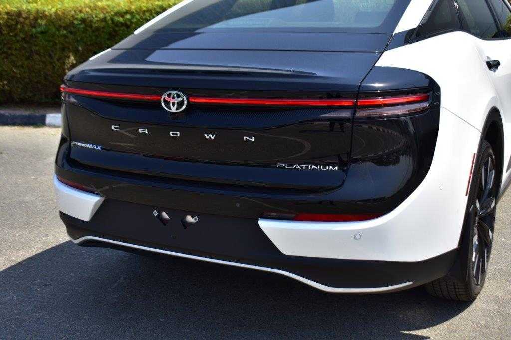 TOYOTA CROWN PLATINUM-pic_3