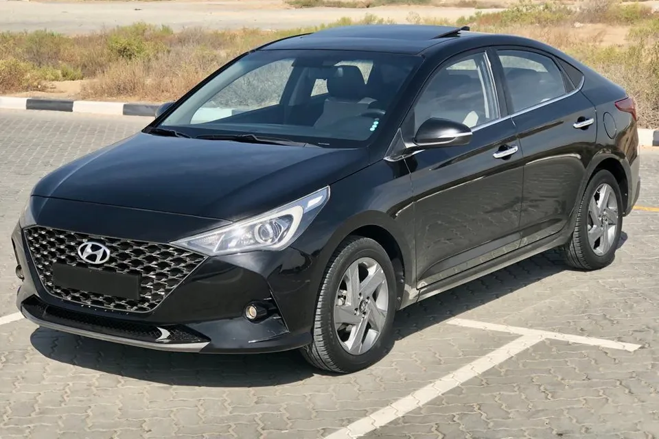 ACCENT 2021 Full Options 1.6 GCC SPECS Sunroof-pic_2