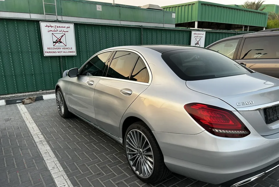 Mercedes Benz C 300 2021 in Dubai-pic_3