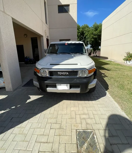 Toyota FJ Cruiser 2010 in Dubai-pic_3