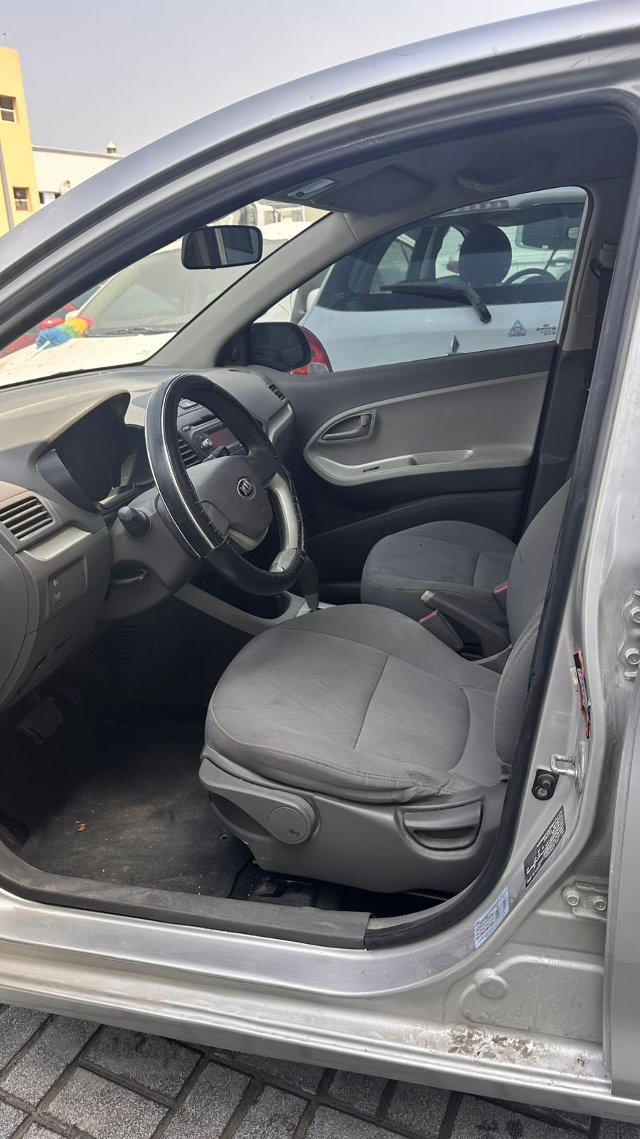 KIA Picanto 2014 Silver Color-pic_2