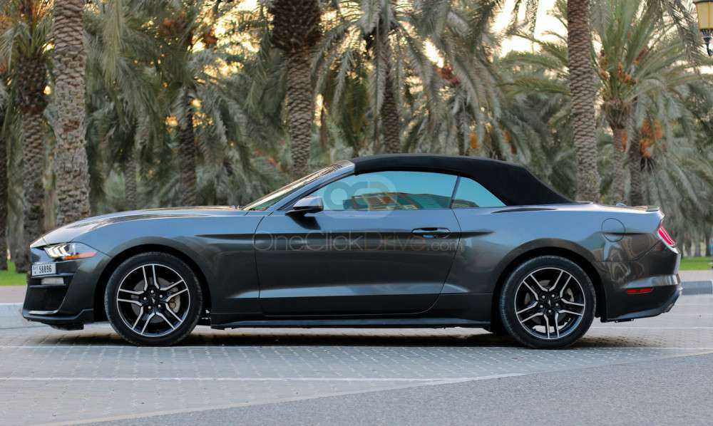 Rent Ford Mustang EcoBoost Convertible V4 in Dubai-pic_6