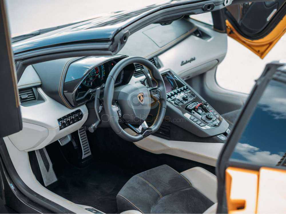 RENT LAMBORGHINI AVENTADOR ROADSTER 2018 IN DUBAI-pic_4