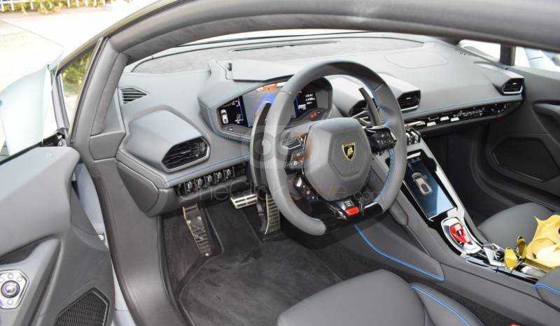 RENT LAMBORGHINI HURACAN EVO 2020 IN DUBAI-pic_3