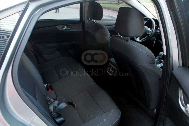 RENT KIA CERATO 2019 IN DUBAI-pic_3
