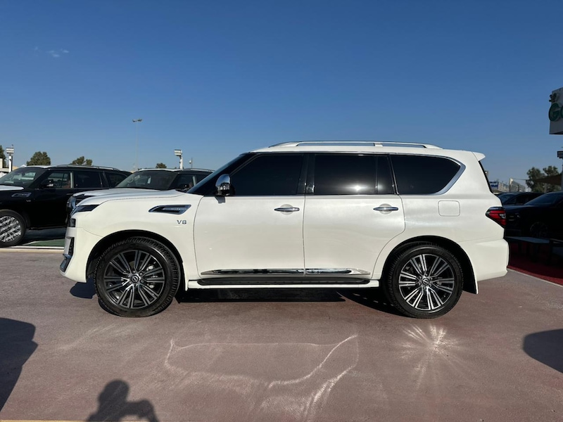 Nissan Armada Platinum-pic_3