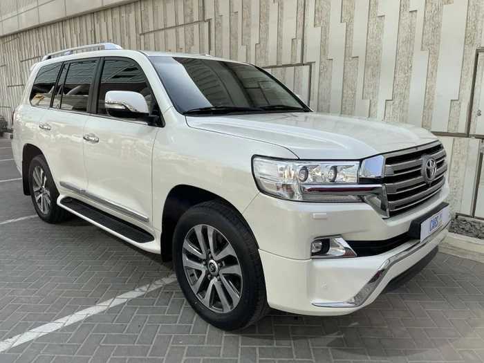 Rent a Toyota Land Cruiser 2016-pic_1